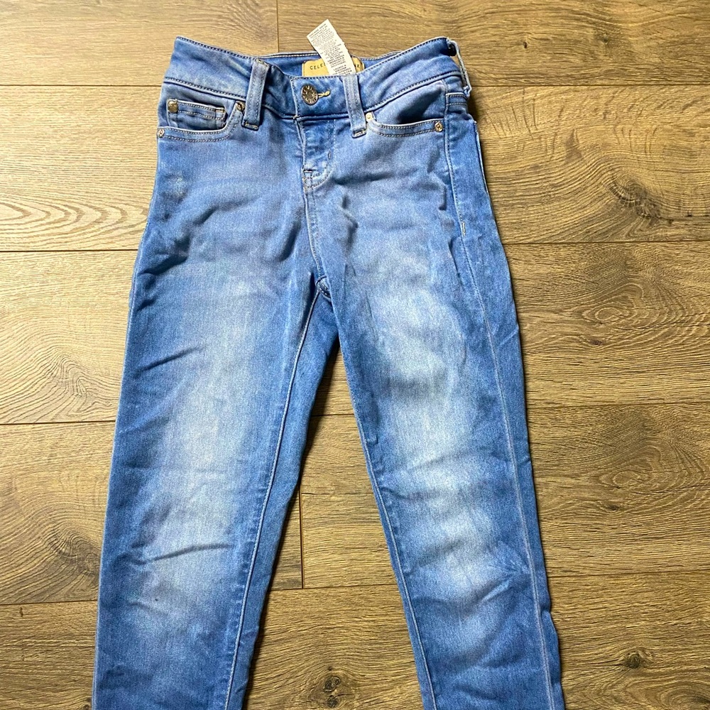 Celebrity Pink size 8 jeans. Like new!